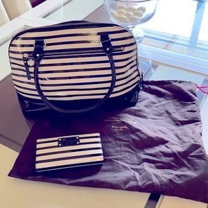 Kate Spade black & white purse w/matching wallet